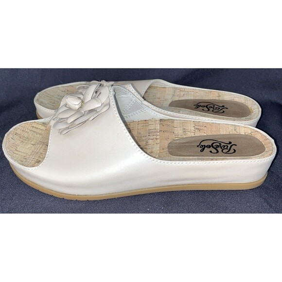 Pure Sole Sandals beige leather with flower accent on the top Women Sz 8 - Picture 9 of 14